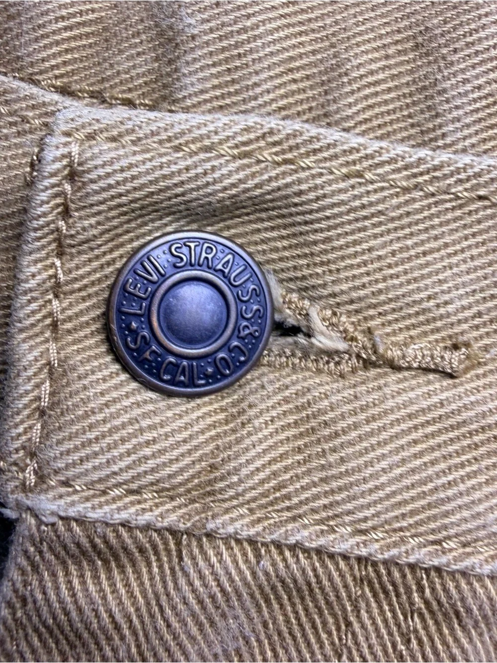 Levis durable tan